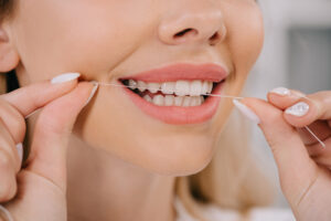Flossing 101: How to Floss Your Teeth Properly
